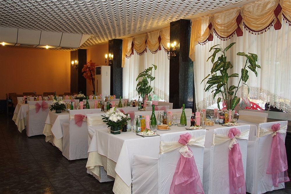 Elbrus Hotel Pazardzhik Exterior photo