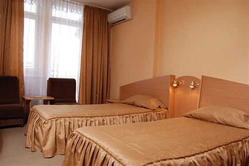 Elbrus Hotel Pazardzhik Exterior photo